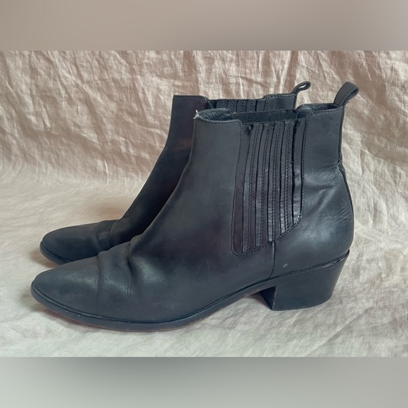 J. Crew Black Leather Chelsea Ankle Boot size 5.5 made in Italy. - Picture 2 of 7